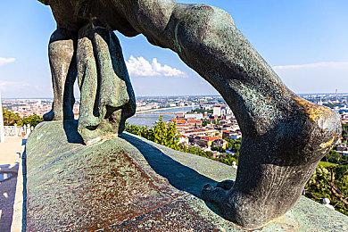 经典恋爱AVG《传述之魔女》登陆主机平台 追加新内容